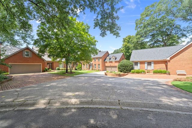 255 Tenth Fairway, Roswell, GA 30076