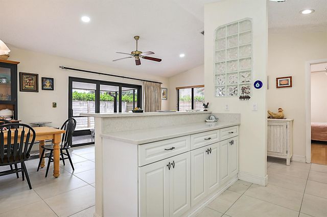 21612 CASA MONTE Court, Boca Raton, FL 33433