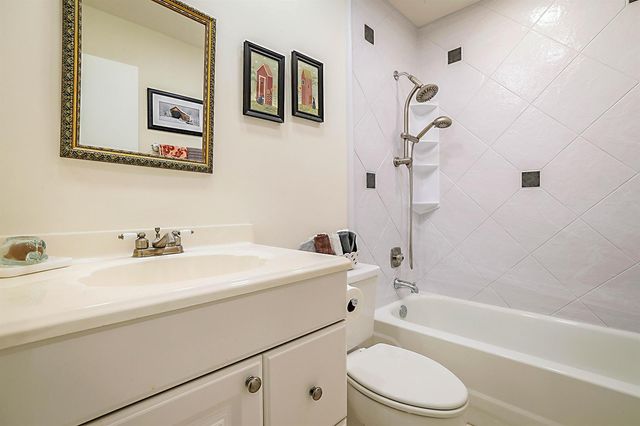 21612 CASA MONTE Court, Boca Raton, FL 33433