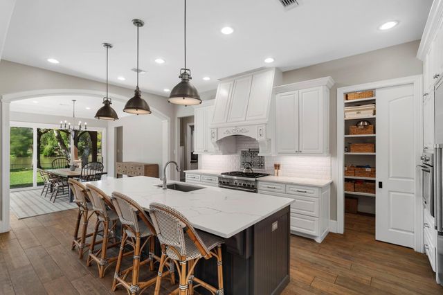706 Oyster Creek Drive, Sugar Land, TX 77478