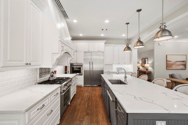 706 Oyster Creek Drive, Sugar Land, TX 77478