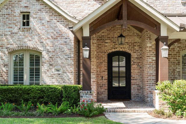 706 Oyster Creek Drive, Sugar Land, TX 77478