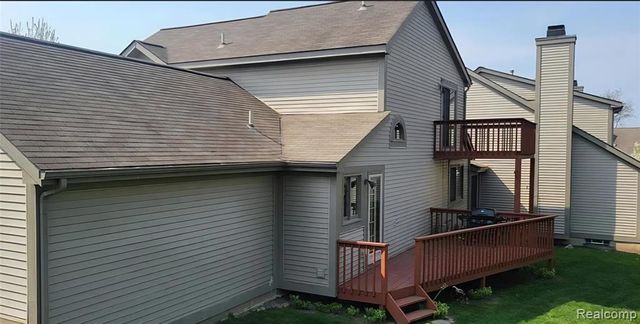 1004 Elmwood Drive, Brighton, MI 48116