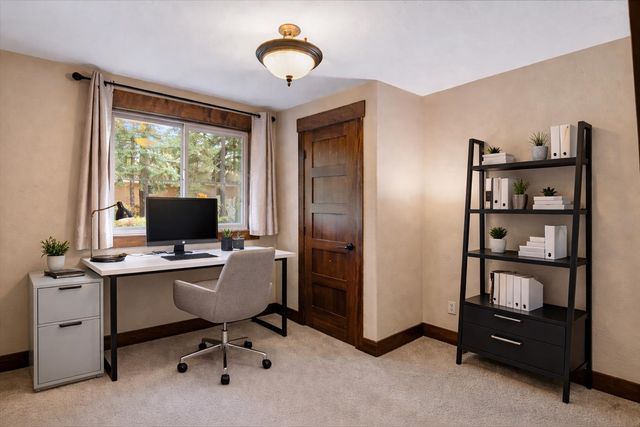 1622 W Fairway Dr, Spokane, WA 99218