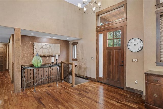 1622 W Fairway Dr, Spokane, WA 99218