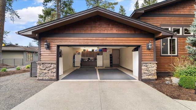 1622 W Fairway Dr, Spokane, WA 99218