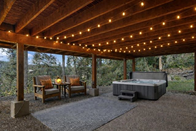 1622 W Fairway Dr, Spokane, WA 99218