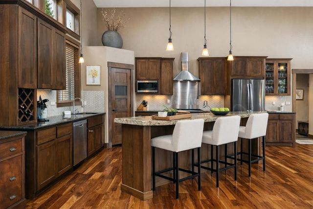 1622 W Fairway Dr, Spokane, WA 99218