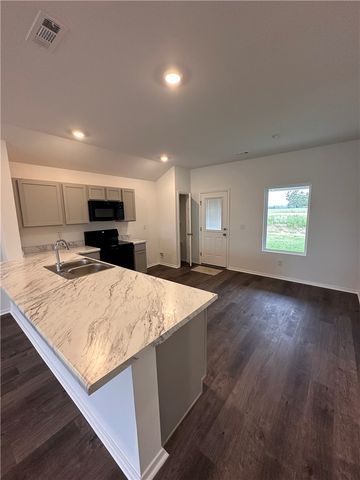 1728 Pittman Street, Gentry, AR 72734