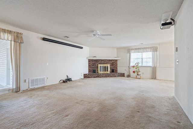 2824 Parkwood Circle, Rogers, AR 72756