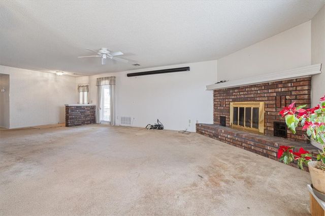 2824 Parkwood Circle, Rogers, AR 72756