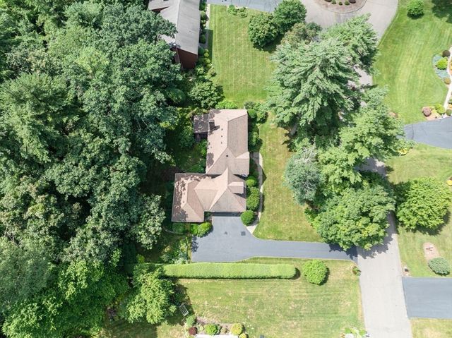 7 Deepwood Dr, Wilbraham, MA 01095