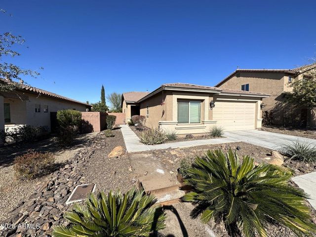 946 W Basswood Avenue, San Tan Valley, AZ 85140