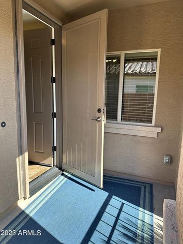 946 W Basswood Avenue, San Tan Valley, AZ 85140