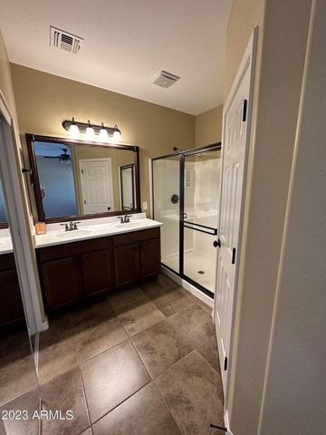 946 W Basswood Avenue, San Tan Valley, AZ 85140