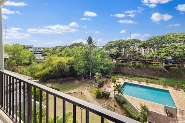 98-402 Koauka Loop 202, Aiea, HI 96701