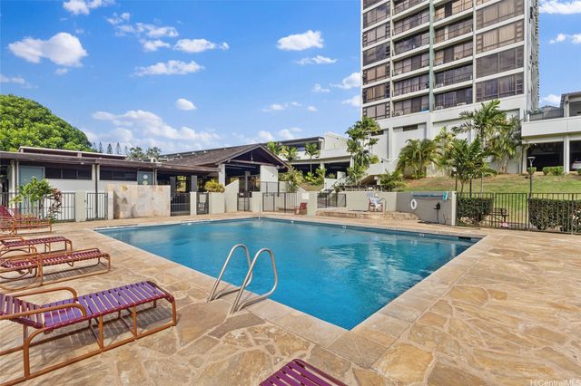 98-402 Koauka Loop 202, Aiea, HI 96701