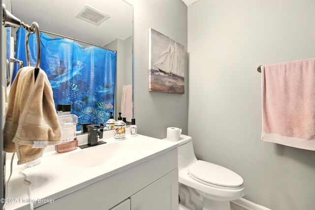 225 Crescent Hill Pl APT 105, Louisville, KY 40206