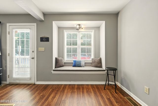 225 Crescent Hill Pl APT 105, Louisville, KY 40206