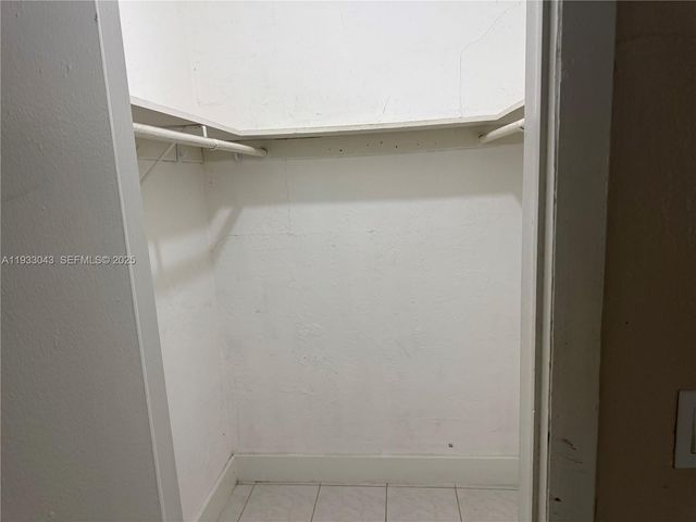 1280 W 54th St 209B, Hialeah, FL 33012