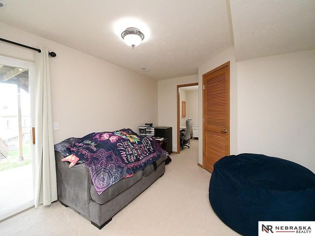 4562 S 189th Street, Omaha, NE 68135