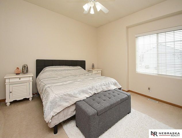 4562 S 189th Street, Omaha, NE 68135