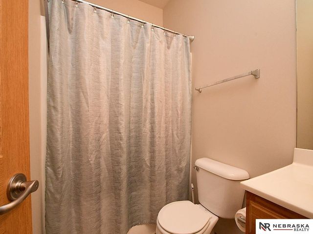 4562 S 189th Street, Omaha, NE 68135