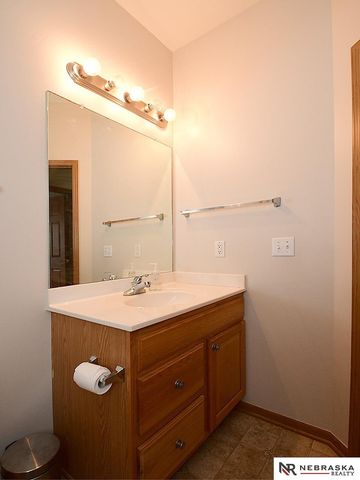 4562 S 189th Street, Omaha, NE 68135