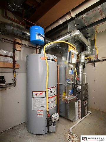 4562 S 189th Street, Omaha, NE 68135