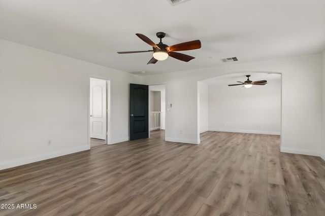 7910 W SPUR Drive, Peoria, AZ 85383