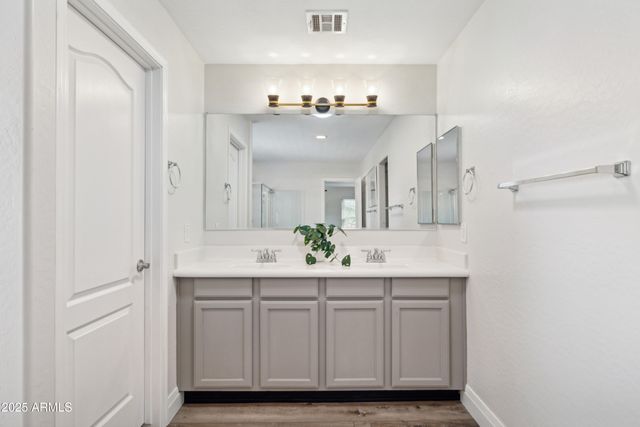 7910 W SPUR Drive, Peoria, AZ 85383