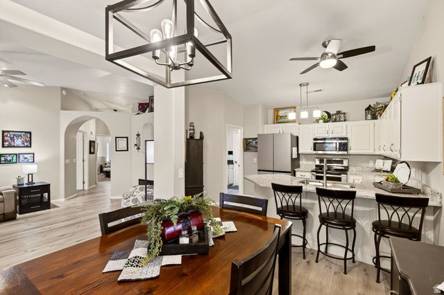 544 S FIESTA DR, Ivins, UT 84738