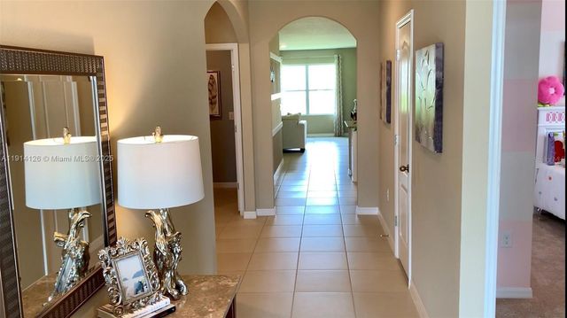 368 TANGLEWOOD DRIVE, Davenport, FL 33896