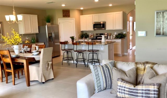 368 TANGLEWOOD DRIVE, Davenport, FL 33896