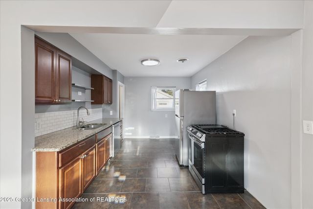 1226 N Hayford Avenue, Lansing, MI 48912