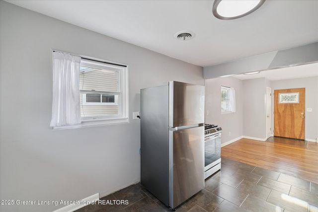 1226 N Hayford Avenue, Lansing, MI 48912