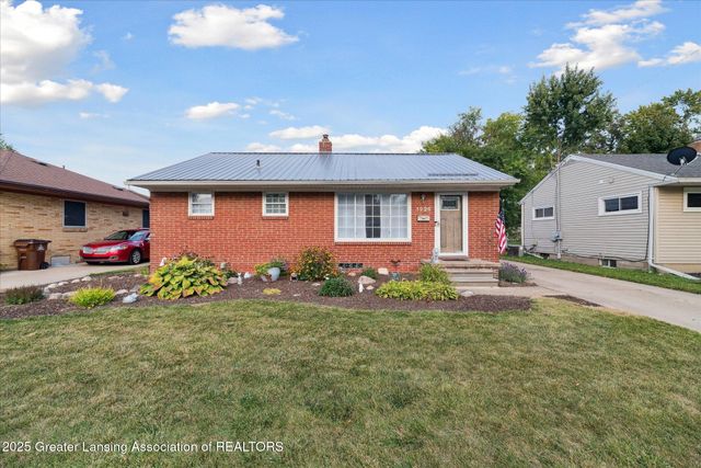 1226 N Hayford Avenue, Lansing, MI 48912
