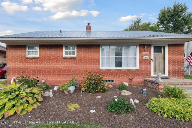 1226 N Hayford Avenue, Lansing, MI 48912