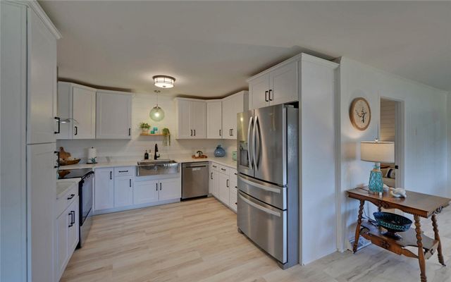 1036 Lightwood Road, Hartwell, GA 30643