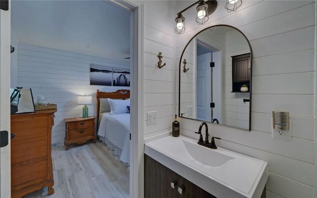 1036 Lightwood Road, Hartwell, GA 30643