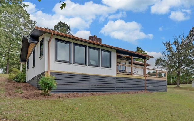 1036 Lightwood Road, Hartwell, GA 30643