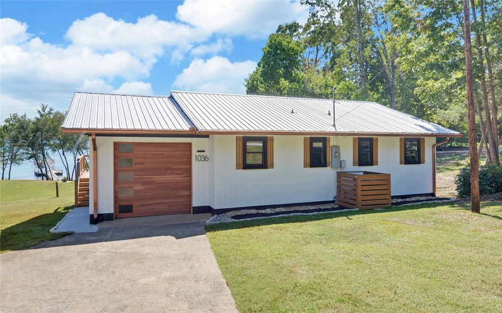 1036 Lightwood Road, Hartwell, GA 30643