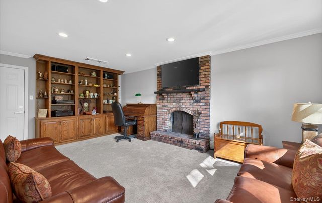 17 Hillcrest Drive A, Glen Head, NY 11545