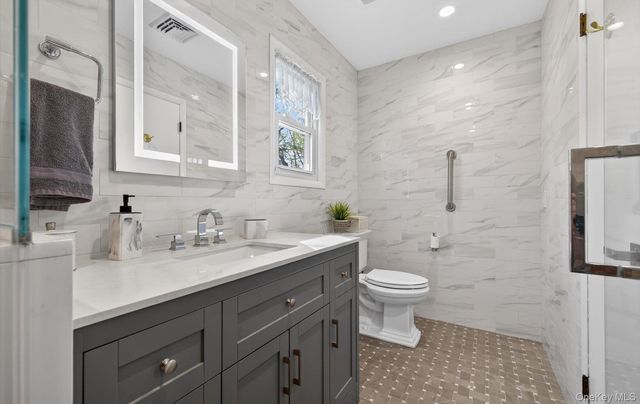 17 Hillcrest Drive A, Glen Head, NY 11545