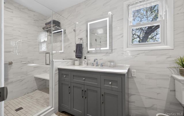 17 Hillcrest Drive A, Glen Head, NY 11545