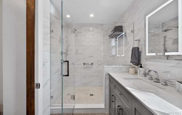 17 Hillcrest Drive A, Glen Head, NY 11545