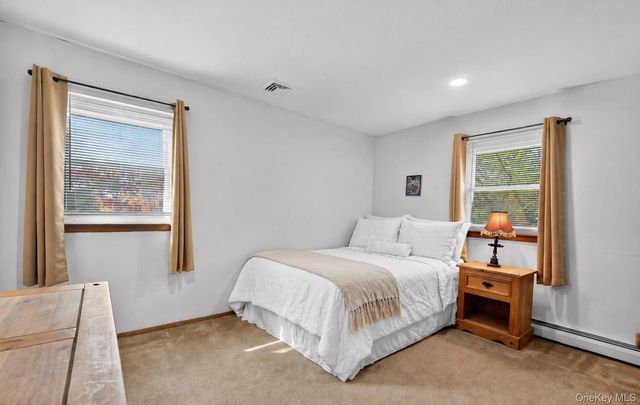 17 Hillcrest Drive A, Glen Head, NY 11545