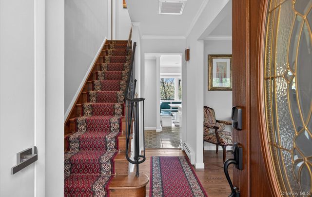 17 Hillcrest Drive A, Glen Head, NY 11545