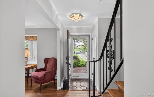 17 Hillcrest Drive A, Glen Head, NY 11545