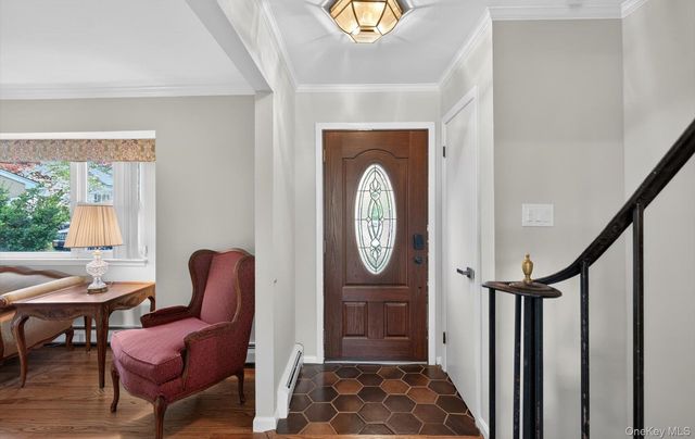 17 Hillcrest Drive A, Glen Head, NY 11545